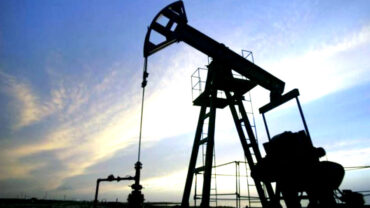 El petróleo de Texas sube un 4,18 % tras plan de UE para vetar el crudo ruso