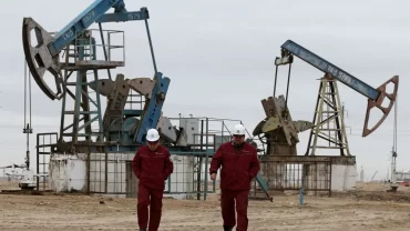 Precios del petróleo cierran con ganancias; Brent supera los 121 dólares por barril