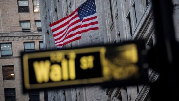 Wall Street sube con fuerza tras anuncio de subida de tasas