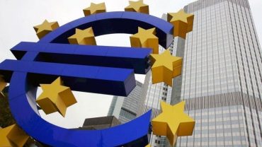 El BCE sube los tipos de interés en medio punto porcentual hasta el 0,50 %