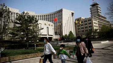China actúa para frenar la caída del yuan, elevaría ratio de reservas de riesgo cambiario al 20%