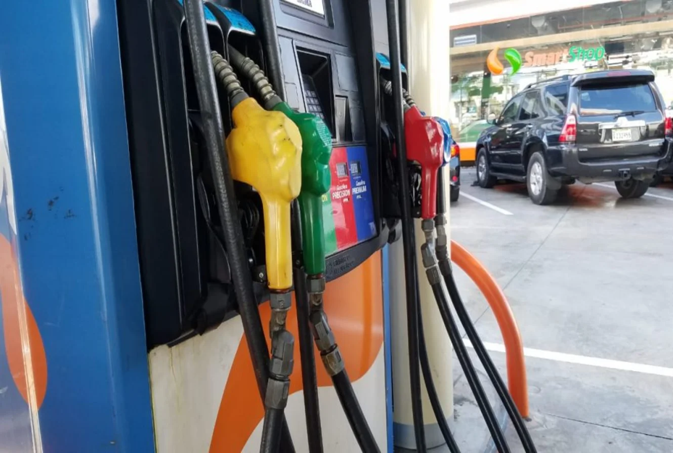 Combustibles siguen bajando de precio; gasoil óptimo se venderá 2 pesos más barato