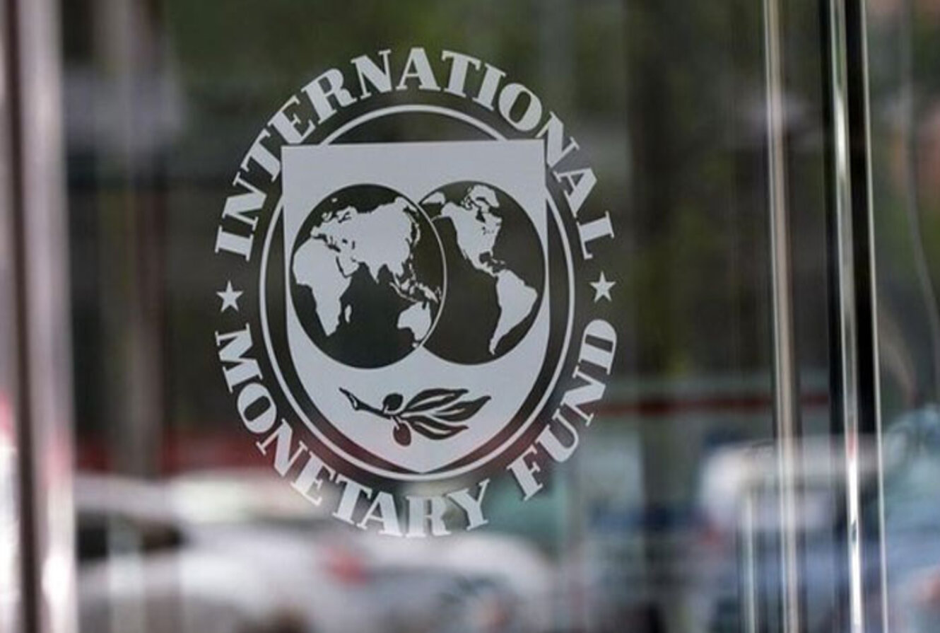 El mundo crecerá algo más de lo esperado pero aún de forma “débil”, según el FMI