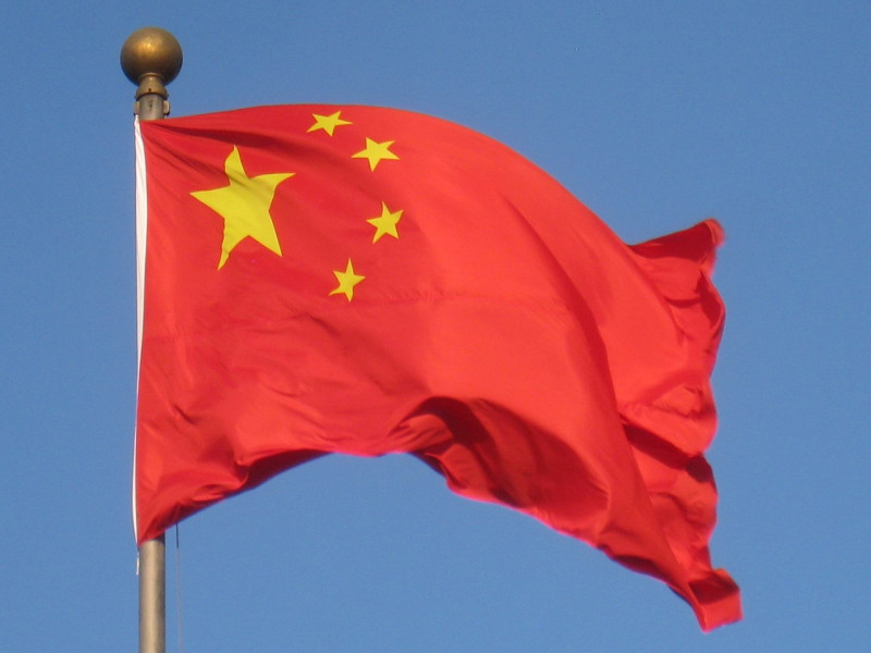 China reduce impuesto sobre operaciones bursátiles para «reforzar la confianza»