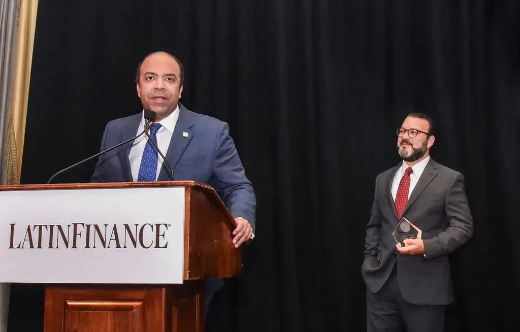 Latinfinance galardona Banreservas como Banco de Proyectos e Infraestructuras para el Caribe