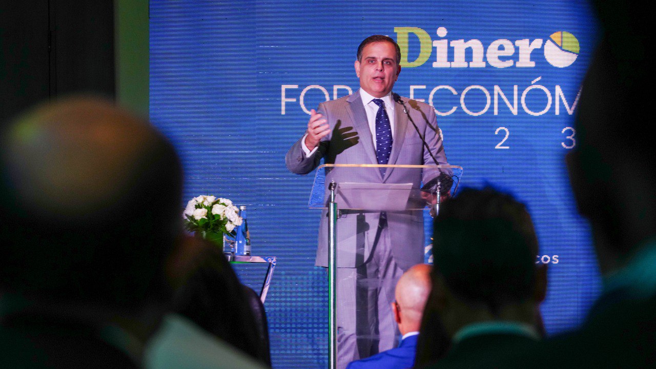 Ministro de Hacienda aplaude reconocimiento del FMI a la resiliencia económica dominicana